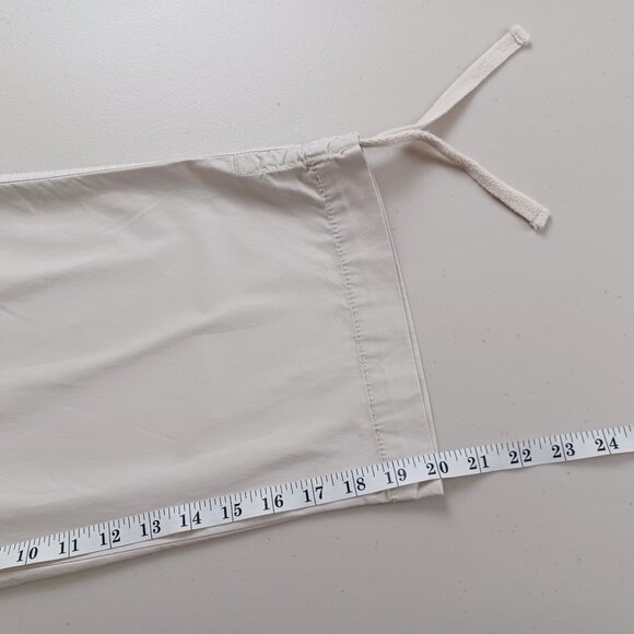 Izod Oatmeal Beige Cotton Low Rise Capri's - Picture 11 of 16